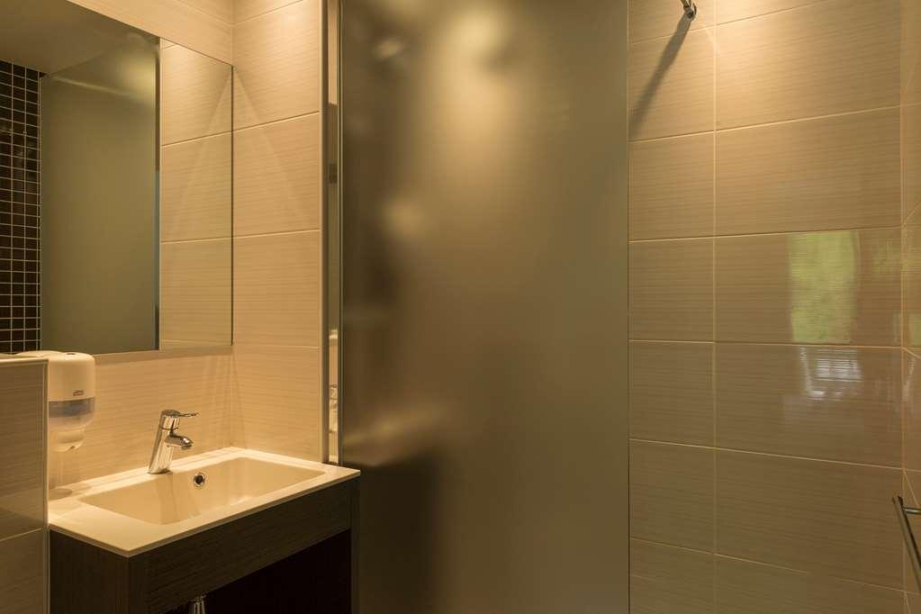 Ploemel Hotel Du Golf Saint-Laurent שירותים תמונה